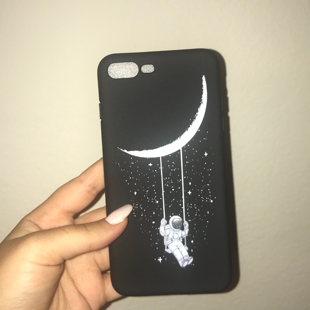 🌿!price drop! astronaut iphone case